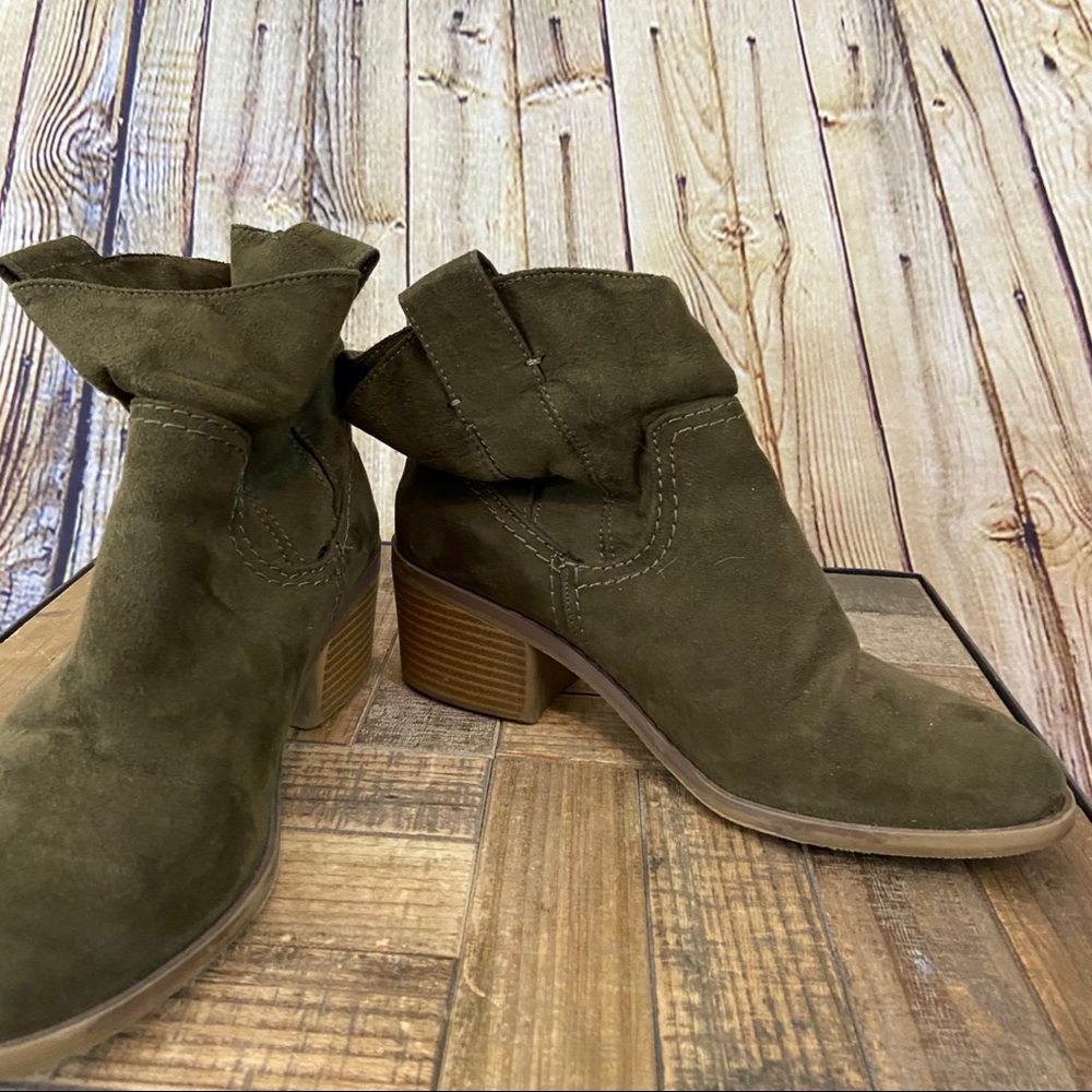 Olive green booties Merona size 6.5 - Picture 6 of 7
